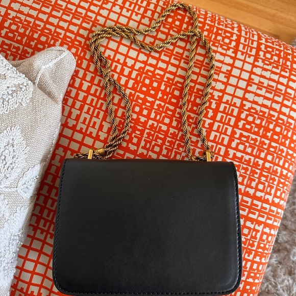 Selling my Tory Burch Eleanor Black - Picture 2 of 7